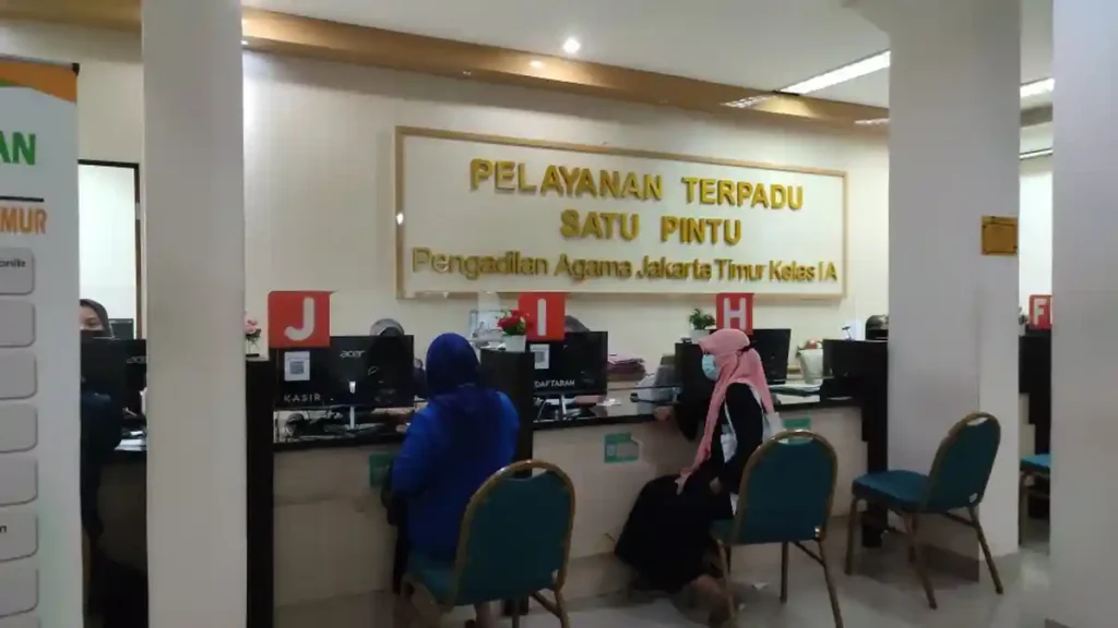 Sebagai advokat, saya selalu mengingatkan klien bahwa perceraian bukan tujuan, melainkan jalan terakhir ketika semua usaha untuk mempertahankan rumah tangga sudah dilakukan.